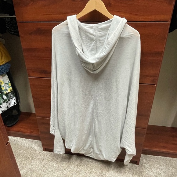 Evy’s Tree Jennifer Shrug in Iced Chrome - Picture 4 of 9